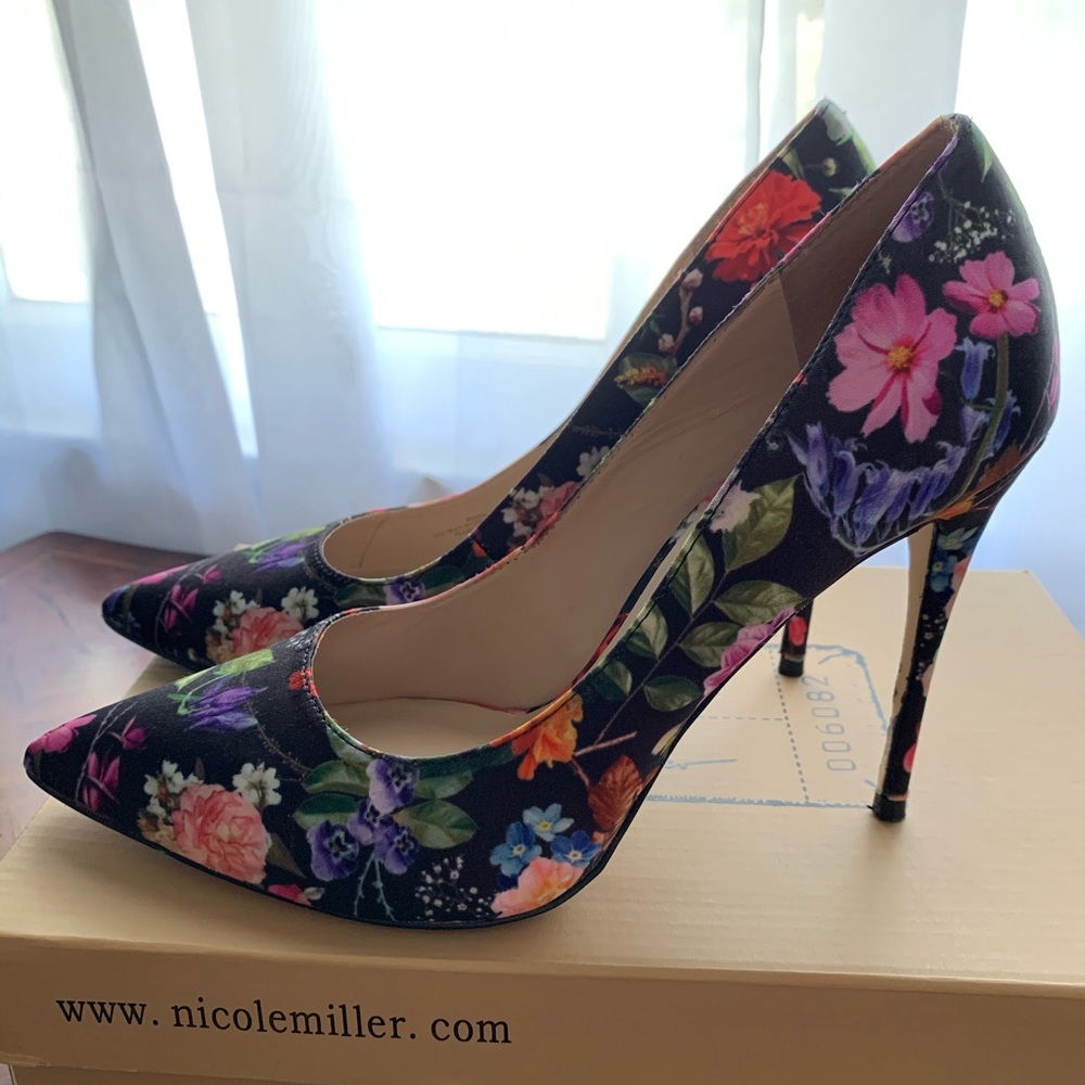 Nicole Miller Floral Maison SatinHeels, Sz 8.5